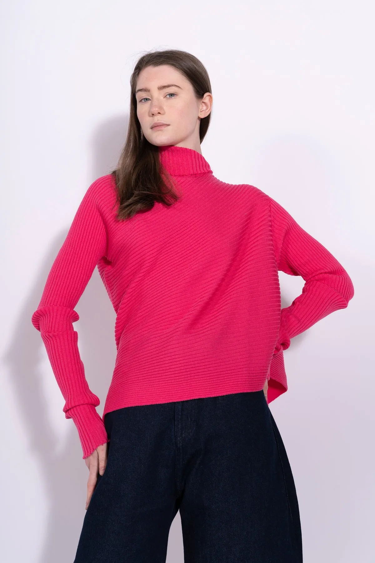 BRIGHT PINK DRAPED JUMPER IN MERINO KNIT