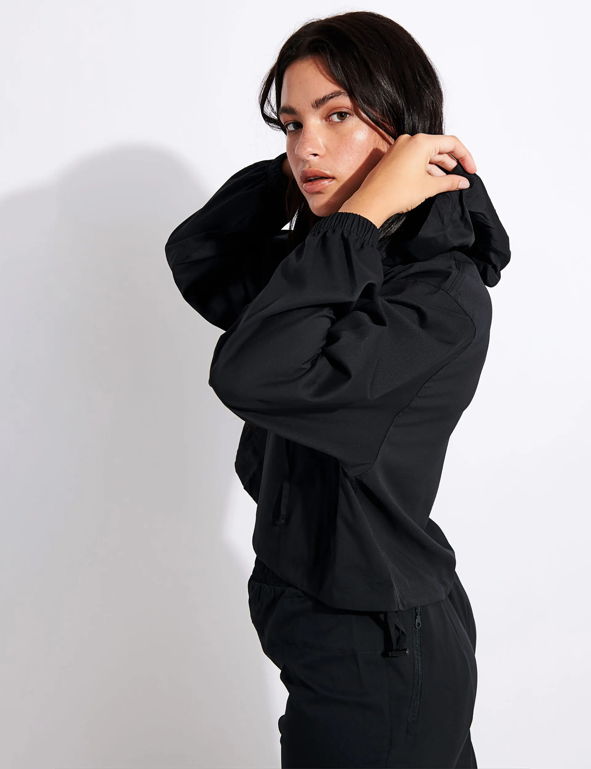 Hummingbird Half Zip Windbreaker - Black