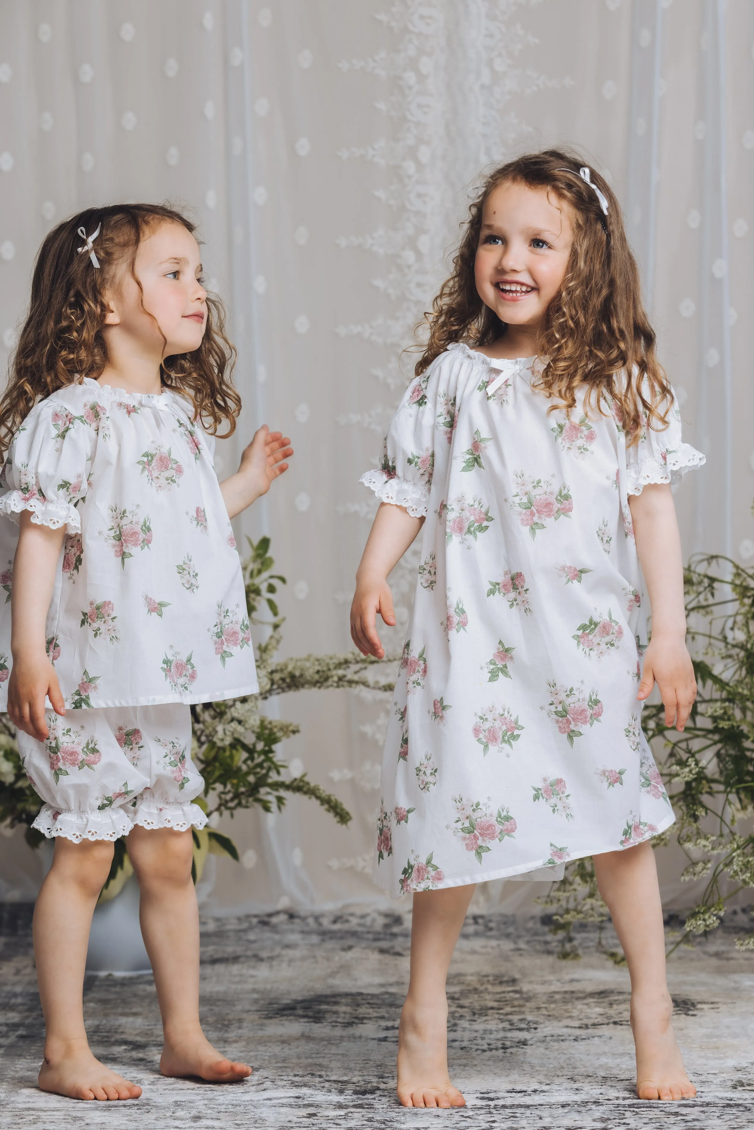 VANESSA - GIRLS COTTON NIGHTDRESS WHITE ROSES